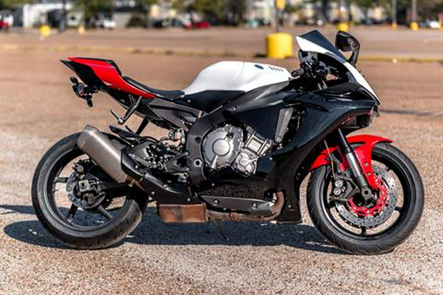 2016 Yamaha YZF-R1S