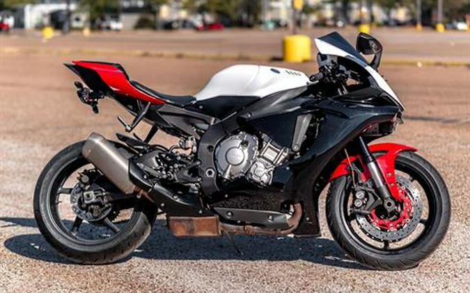 2016 Yamaha YZF-R1S