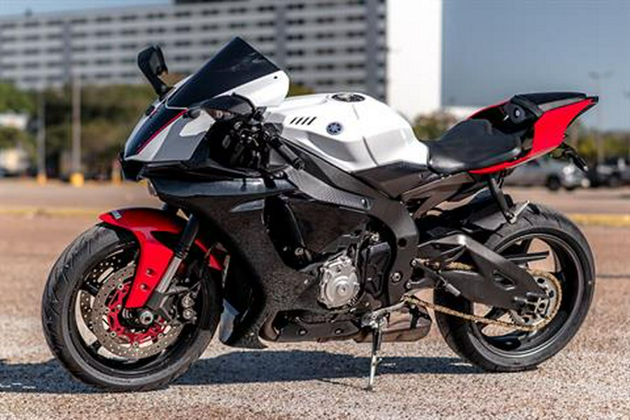 2016 Yamaha YZF-R1S