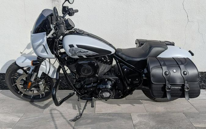 2024 Indian Sport Chief Ghost White Metallic Smoke