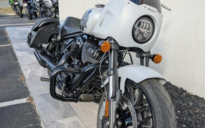 2024 Indian Sport Chief Ghost White Metallic Smoke