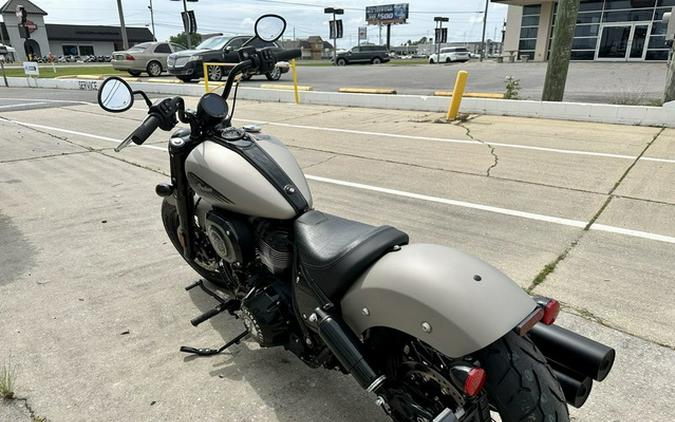 2023 Indian Chief Bobber Dark Horse Silver Quartz Smoke