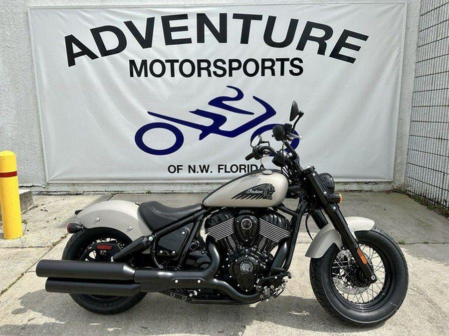 2023 Indian Chief Bobber Dark Horse Silver Quartz Smoke