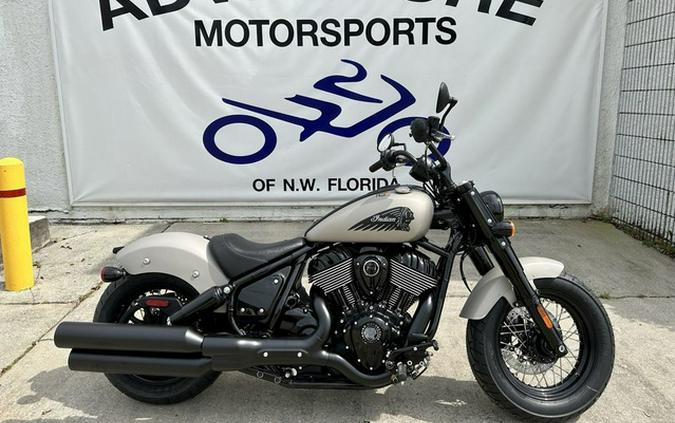 2023 Indian Chief Bobber Dark Horse Silver Quartz Smoke