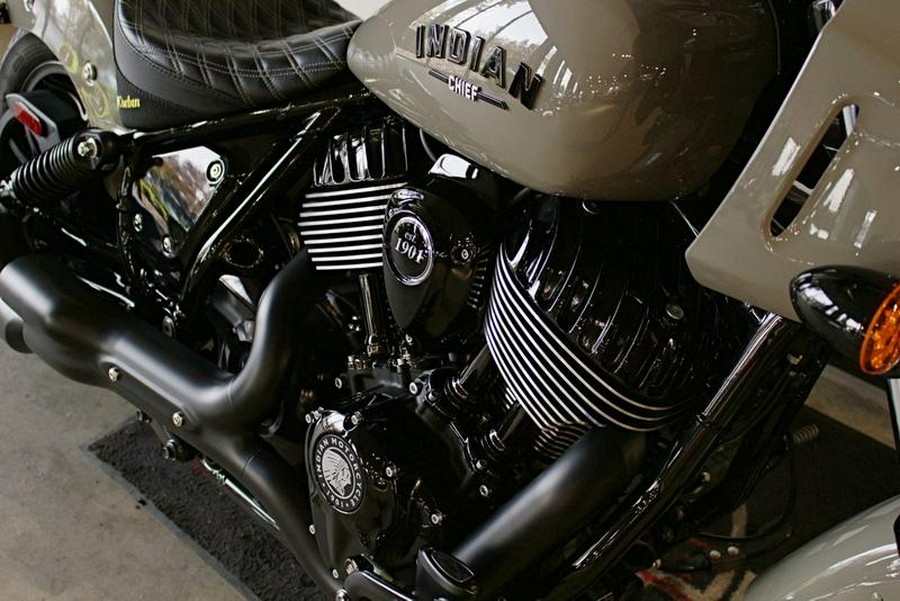 2023 Indian Motorcycle® Chief Dark Horse® Quartz Gray