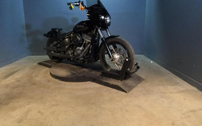 2019 Harley-Davidson Street Bob Vivid Black