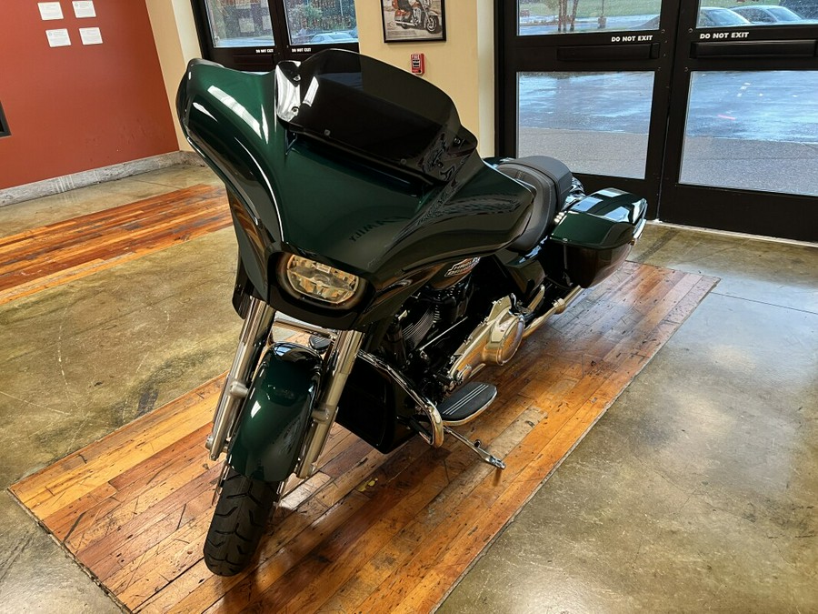 New 2024 Harley-Davidson Street Glide Grand American Touring Motorcycle For Sale Near Memphis, TN