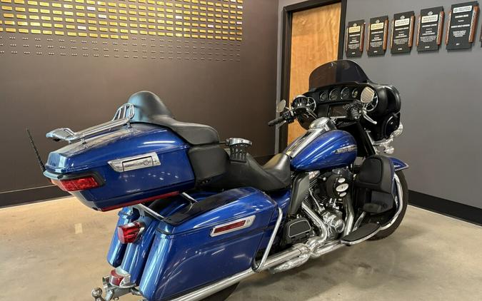 2016 Harley-Davidson® Electra Glide® Ultra Classic® Superior Blue