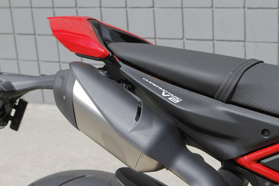 2026 Ducati Hypermotard V2