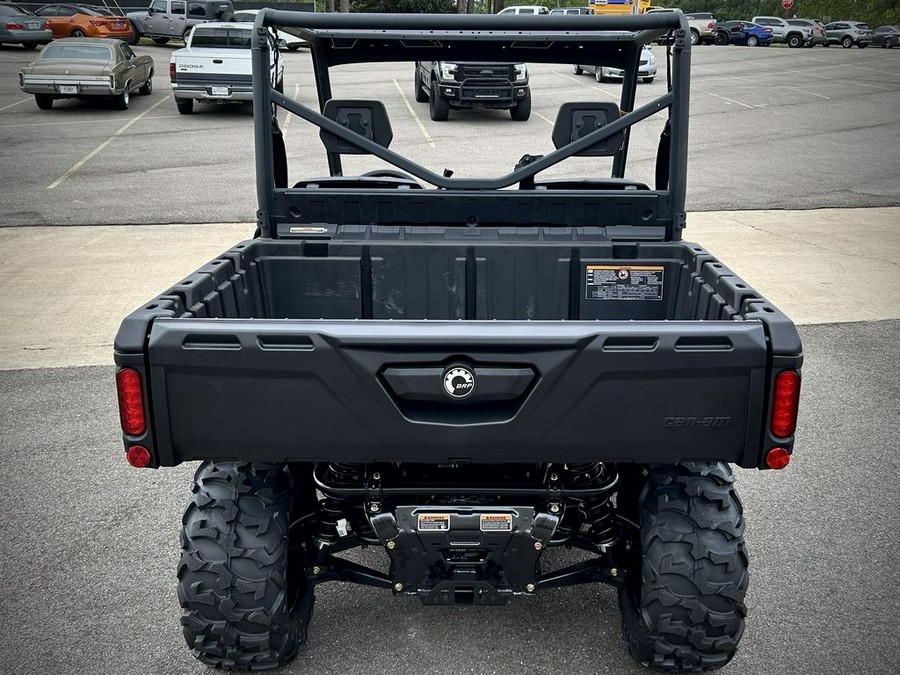 2025 Can-Am™ Defender HD9