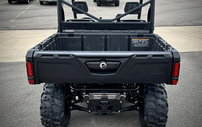 2025 Can-Am™ Defender HD9