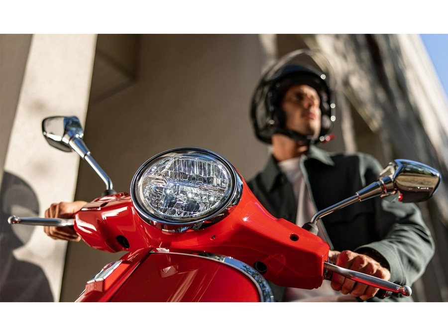 2025 Vespa GTS Super 300