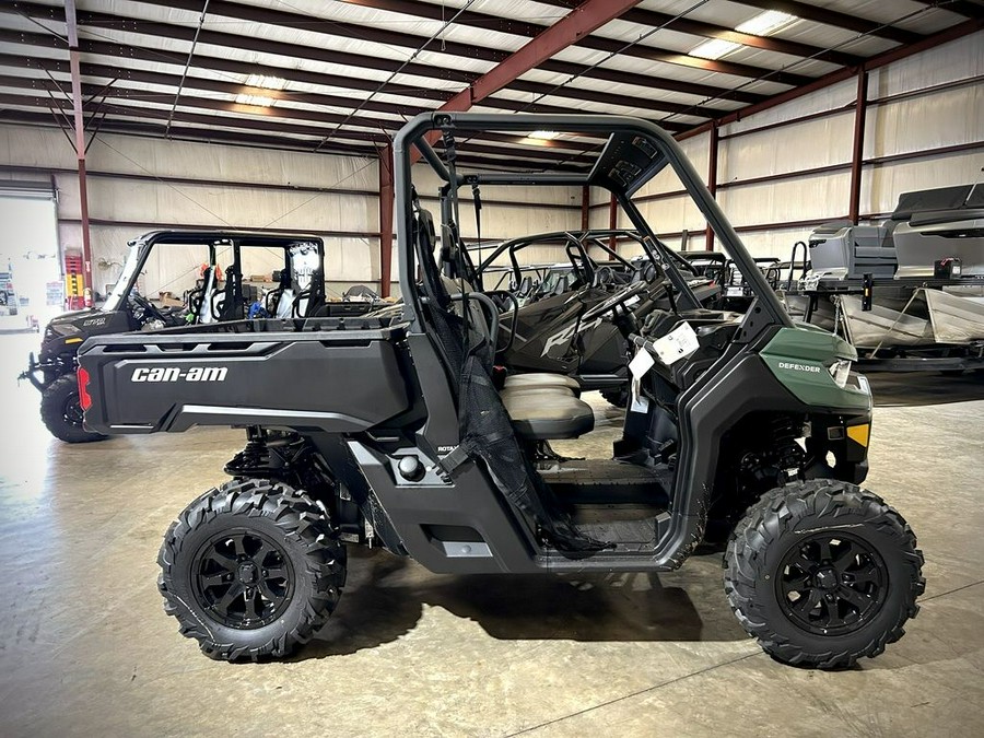 2025 Can-Am™ Defender DPS HD10