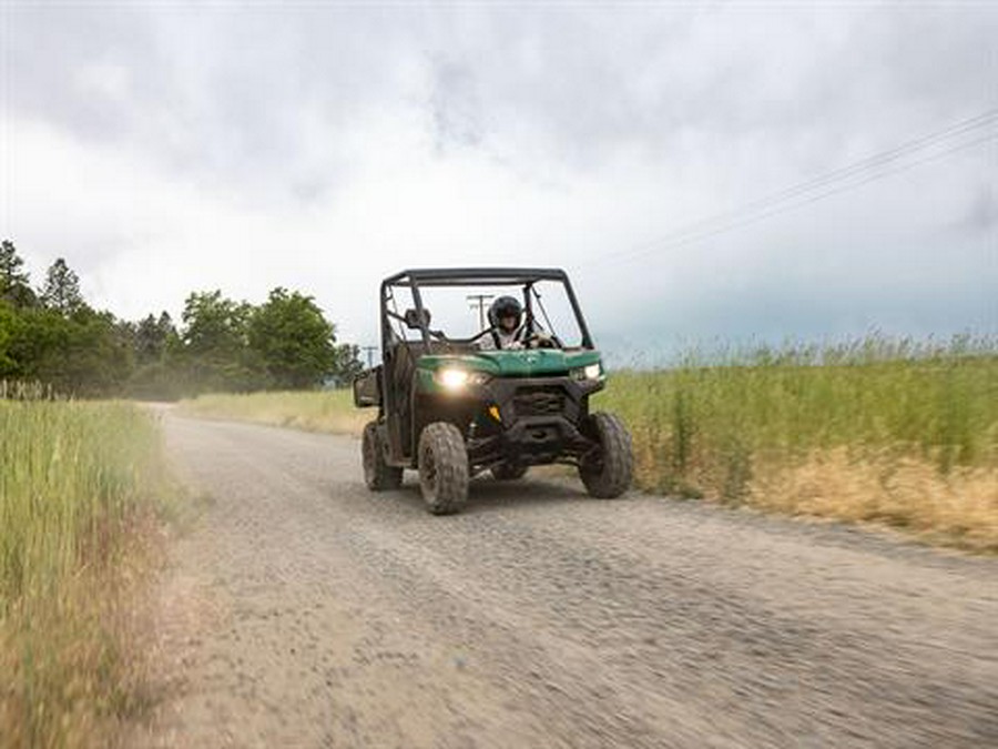 2025 Can-Am Defender DPS HD7