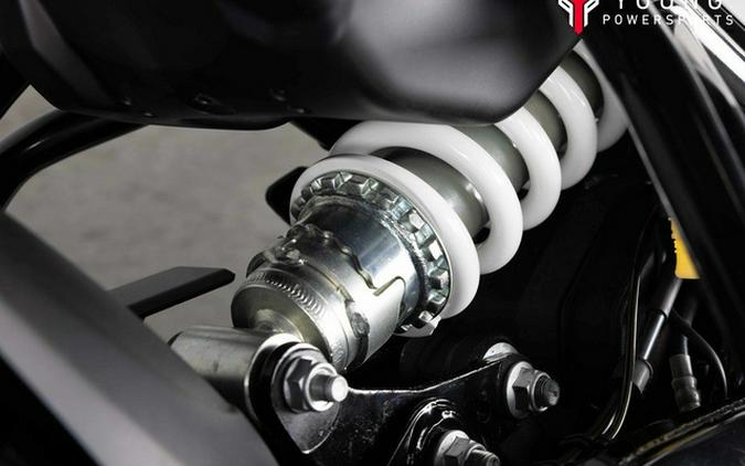 2026 Royal Enfield Guerrilla 450 Smoke Silver