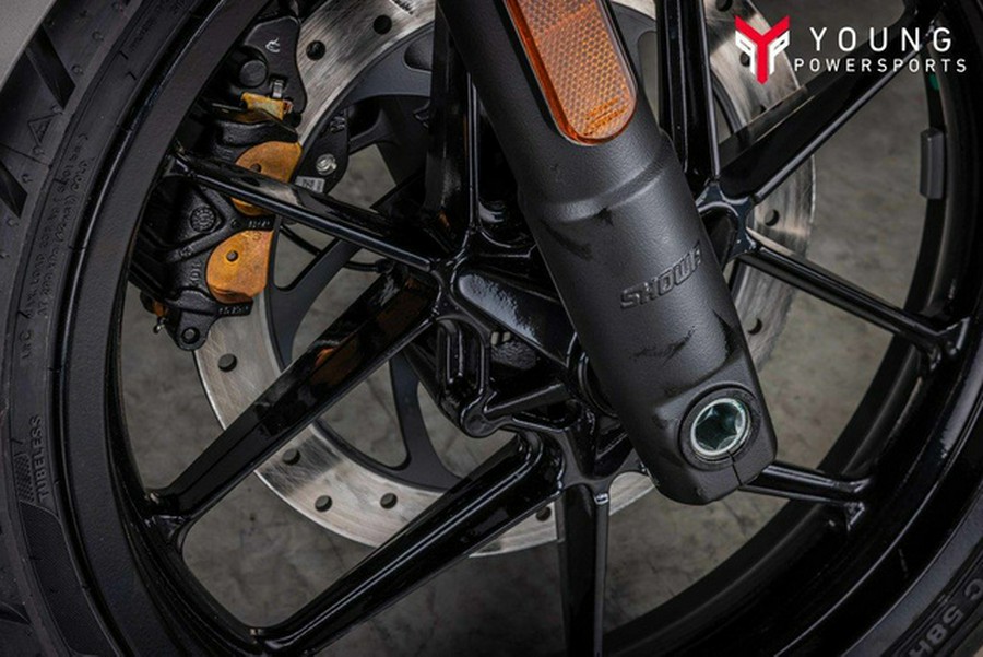 2026 Royal Enfield Guerrilla 450 Smoke Silver