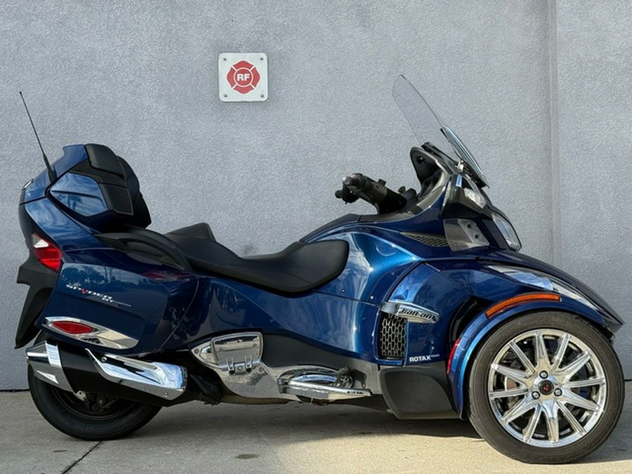 2017 Can-Am Spyder RT Limited 6-Speed Semi-Automatic (SE6)