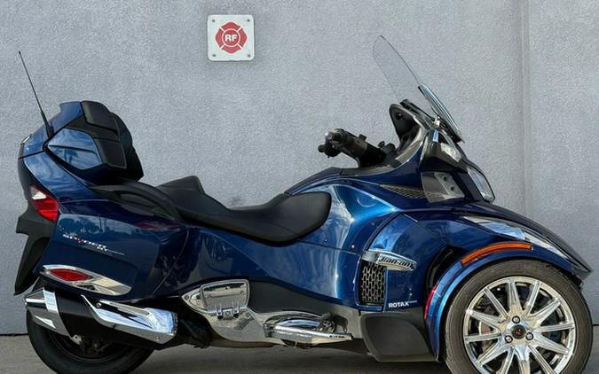 2017 Can-Am Spyder RT Limited 6-Speed Semi-Automatic (SE6)