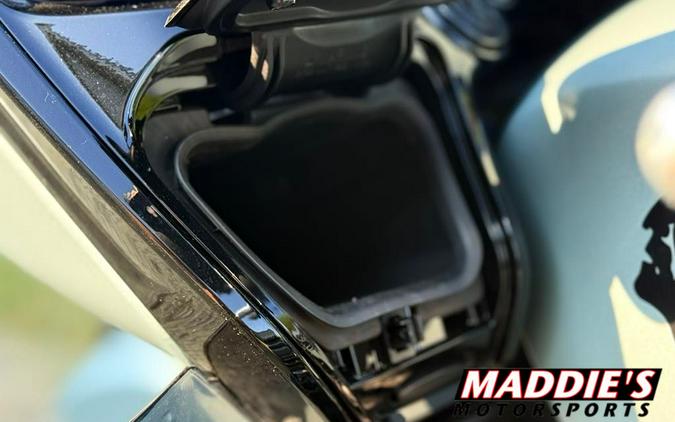 2025 Indian Motorcycle Challenger® Dark Horse® 112 with PowerBand Audio Package