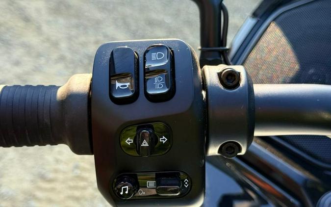 2025 Indian Motorcycle Challenger® Dark Horse® 112 with PowerBand Audio Package