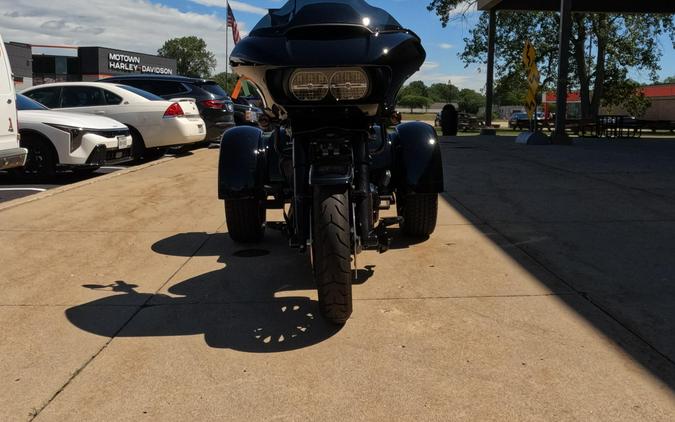 2025 Harley-Davidson Road Glide 3 Vivid Black