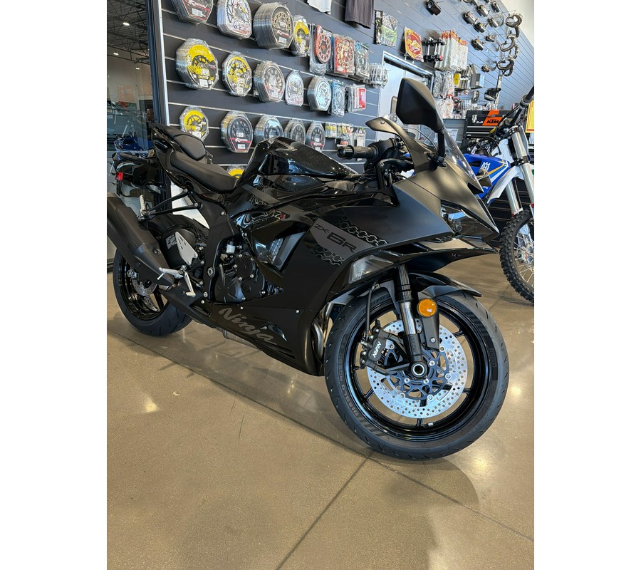 2027 Kawasaki Ninja® ZX™-6R