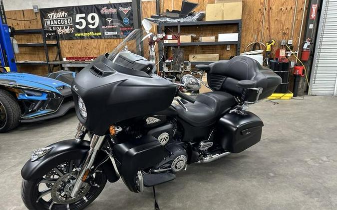 2020 Indian Motorcycle® Roadmaster® Dark Horse® Thunder Black Smoke