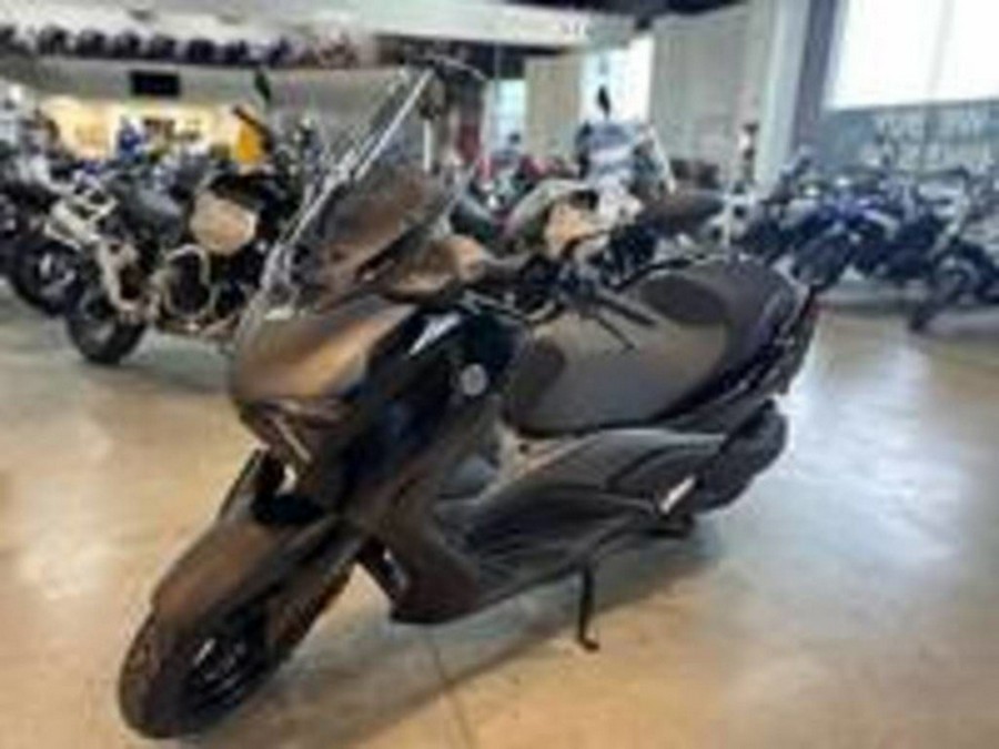 2025 Yamaha XMAX