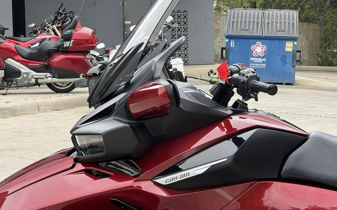 2023 Can-Am® Spyder RT Limited Platine Wheels