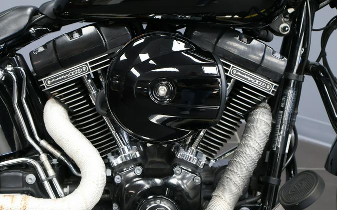 2017 Harley-Davidson® Softail Slim® S FLSS