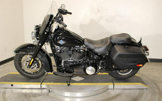 2026 Harley-Davidson® FLHC - Heritage Classic