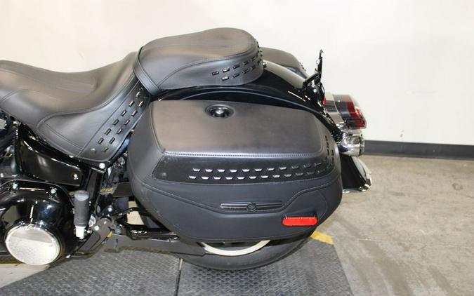 2026 Harley-Davidson® FLHC - Heritage Classic