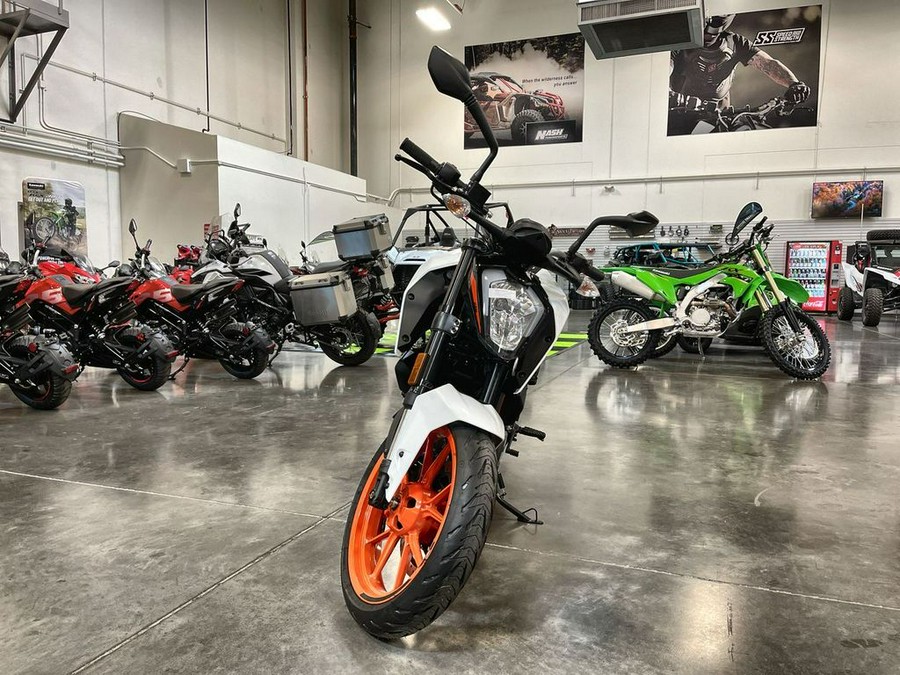 2021 KTM 200 Duke