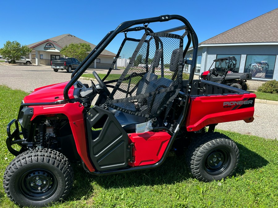 2025 Honda Pioneer 520