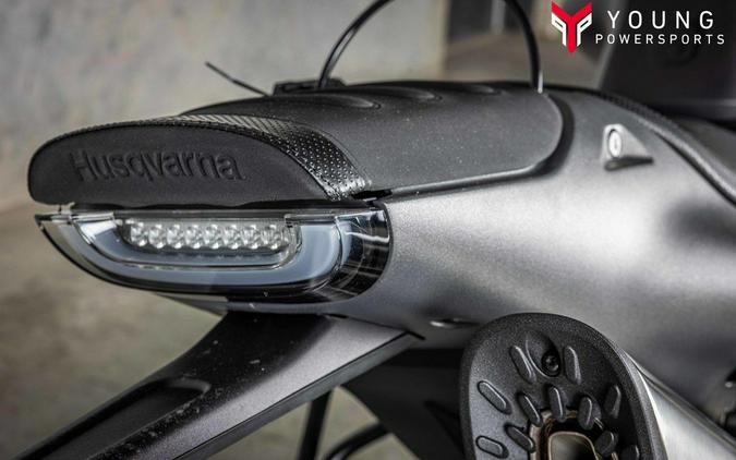 2025 Husqvarna Svartpilen 801 - SM778718