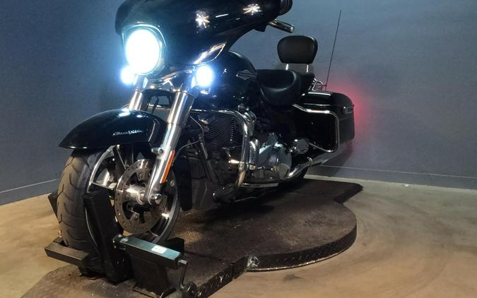 2023 Harley-Davidson Street Glide Vivid Black