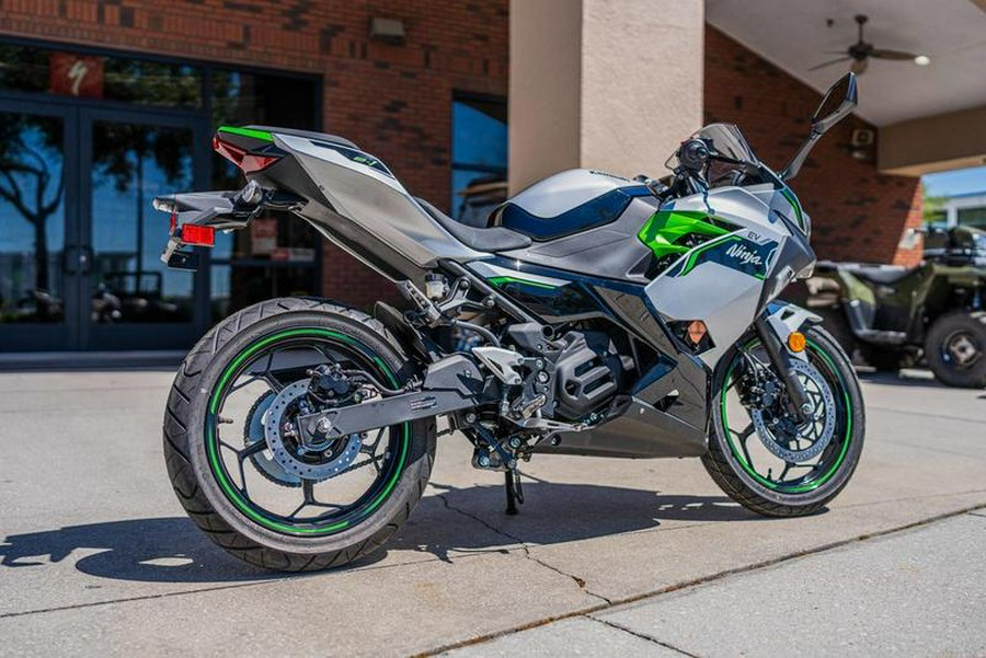 2024 Kawasaki Ninja® e-1 ABS