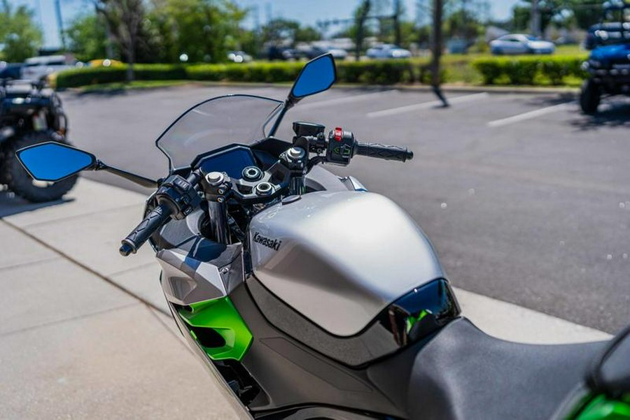 2024 Kawasaki Ninja® e-1 ABS