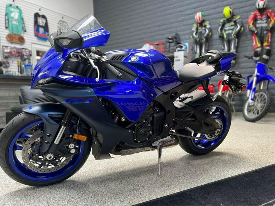 2023 Yamaha YZF-R1