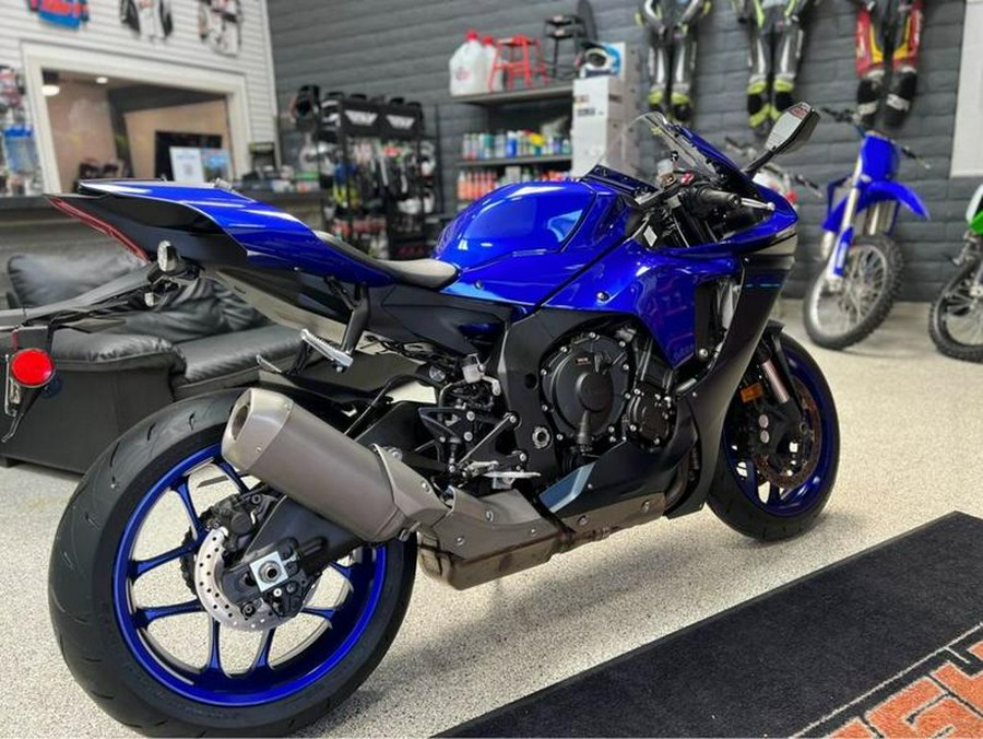 2023 Yamaha YZF-R1