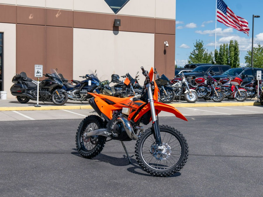 2025 KTM XC 300 W