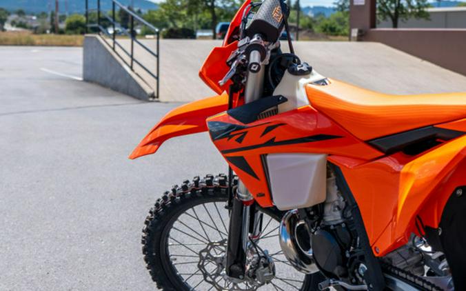 2025 KTM XC 300 W