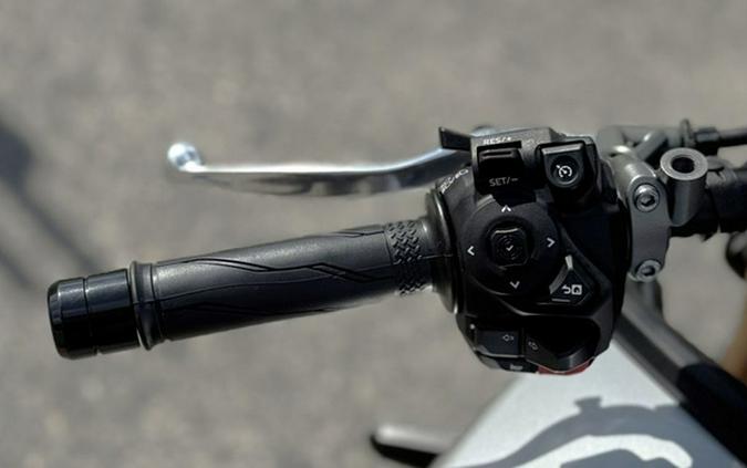 2025 Yamaha MT-09 SP