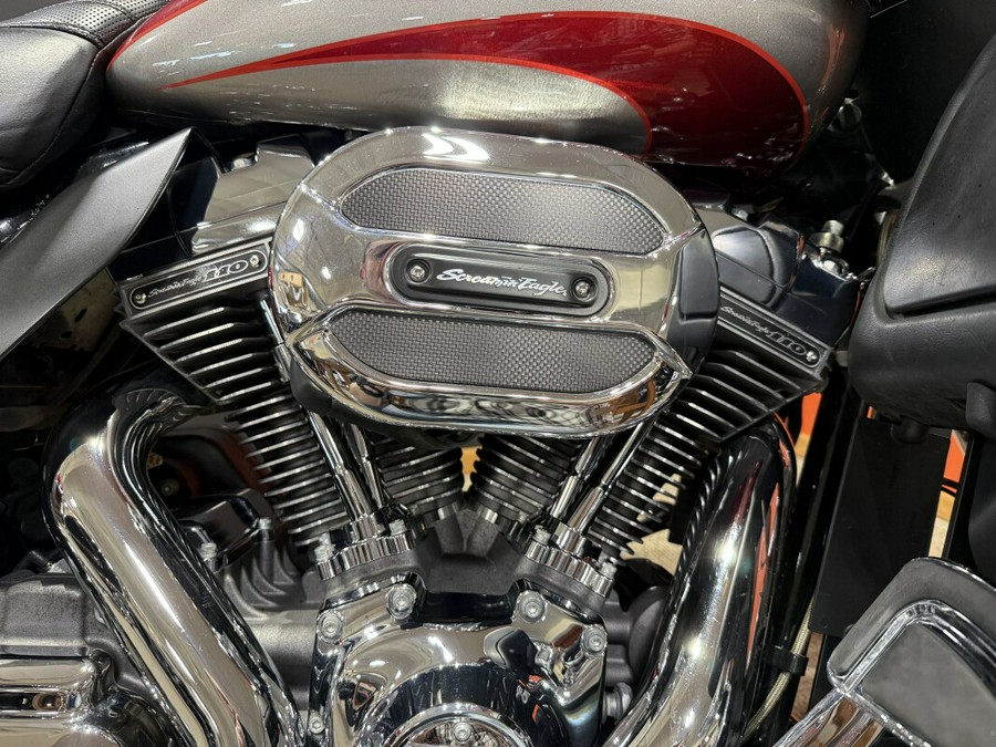 2016 Harley-Davidson® CVO™ Road Glide® Ultra Ruby Red/Palladium Silver