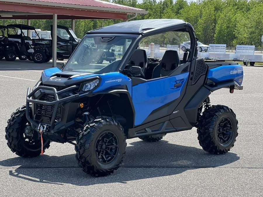 2023 Can-Am® Commander XT 700