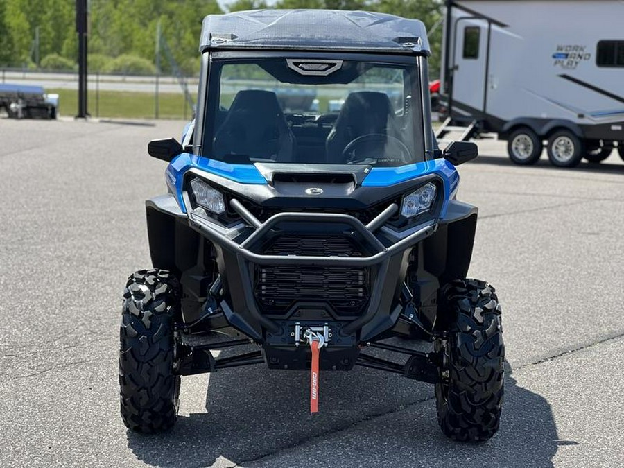 2023 Can-Am® Commander XT 700