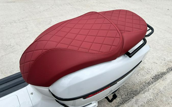 2025 Keeway Sixties 300i