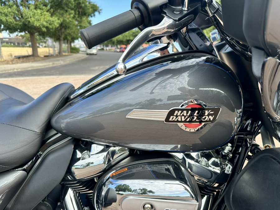 FLHTCUTG 2022 Tri Glide Ultra