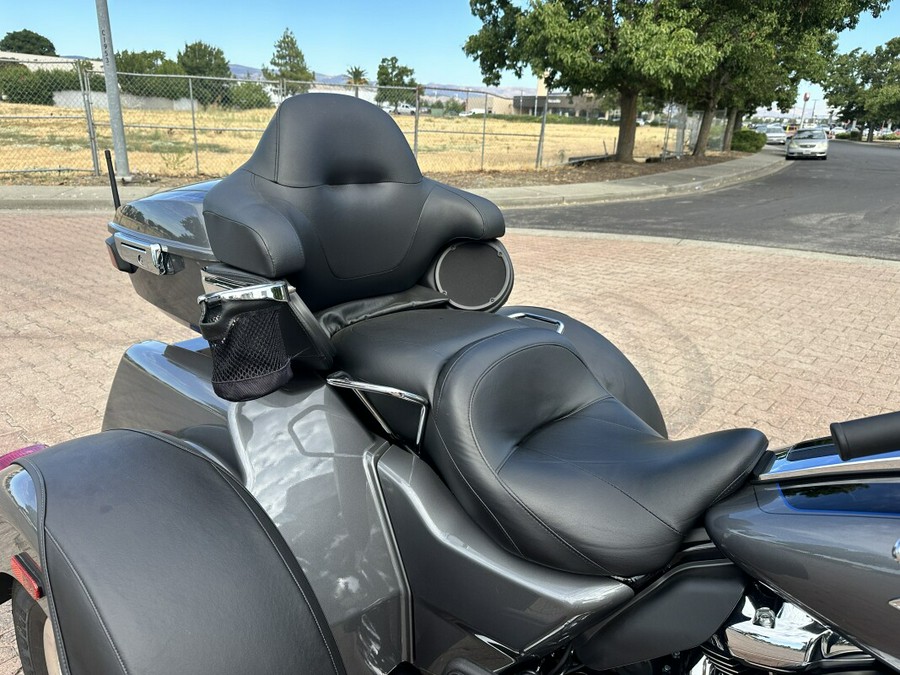 FLHTCUTG 2022 Tri Glide Ultra