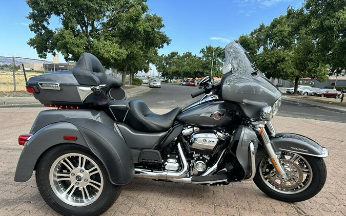 FLHTCUTG 2022 Tri Glide Ultra